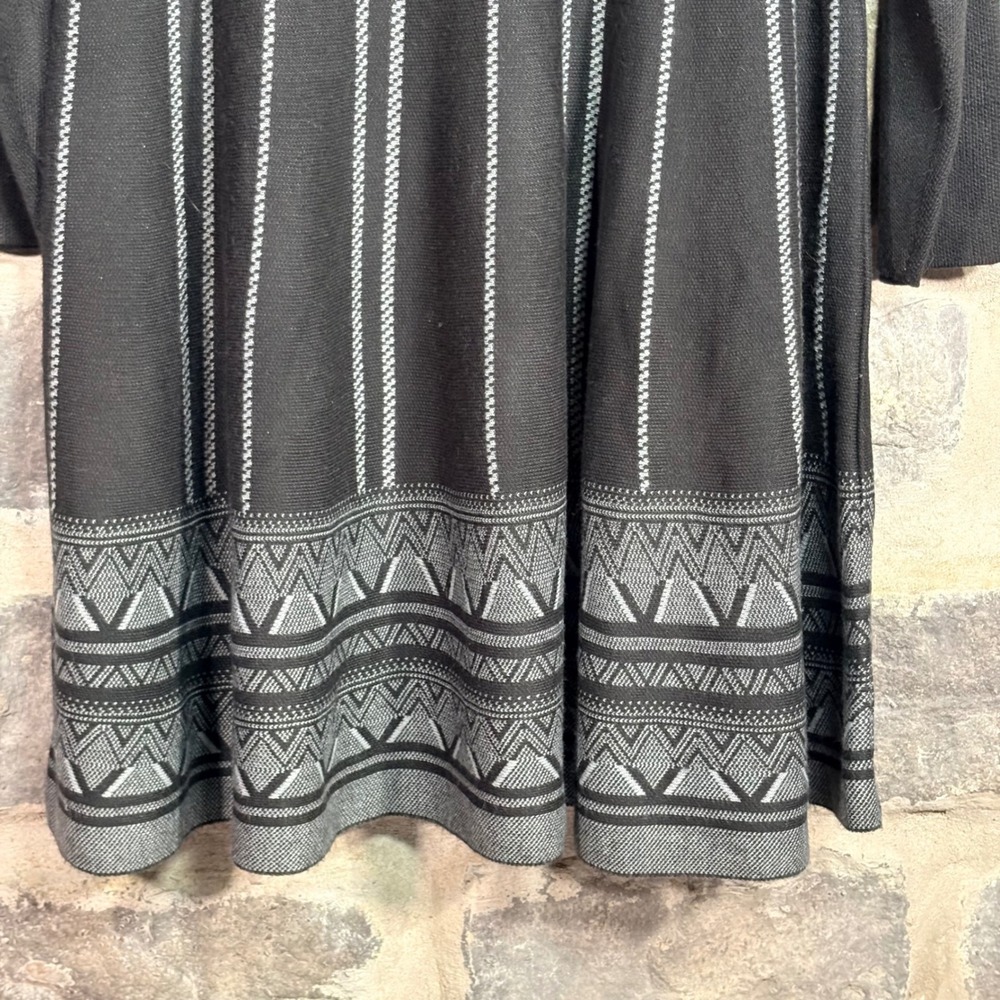 CloudChaser Women's 2X Black Grey Striped Geometric Knit Sweater Dress Knitwear - Picture 6 of 8